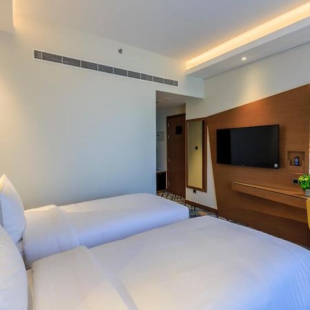 S19 Hotel-Al Jaddaf Metro Station Dubai Exterior photo